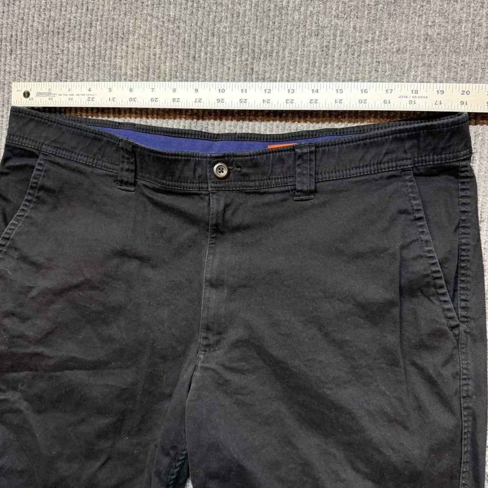 St Johns Bay Mens Black Comfort Stretch Chino Shorts Size 40 Flat Front Cotton